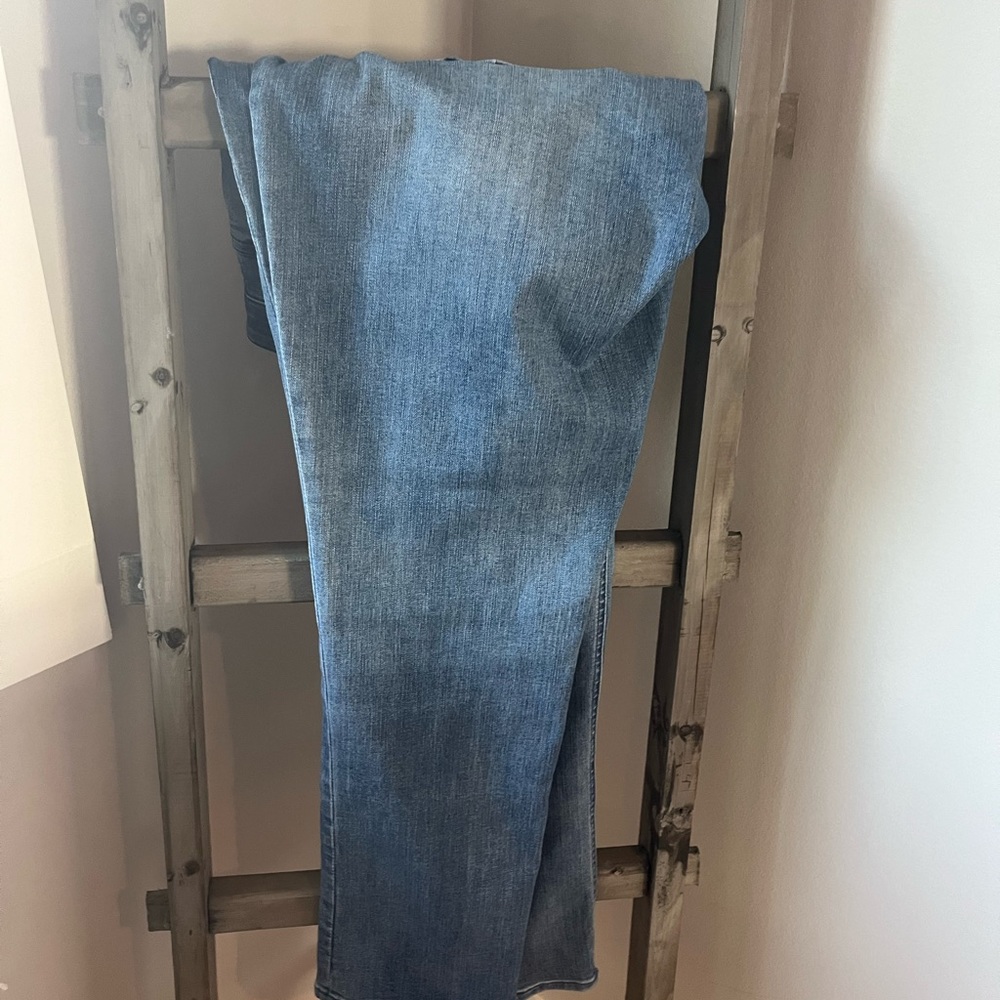 Democracy Straight Leg Jeans in Faded Blue Denim